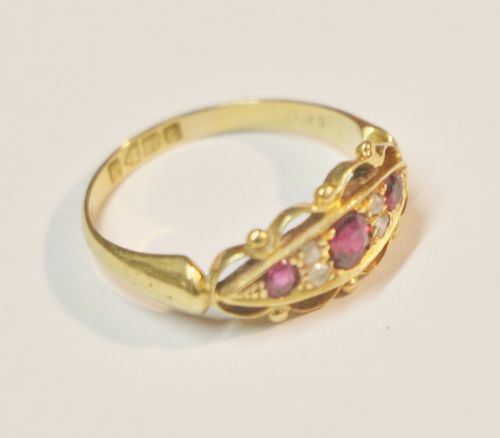 18ct gold diamond ruby ring