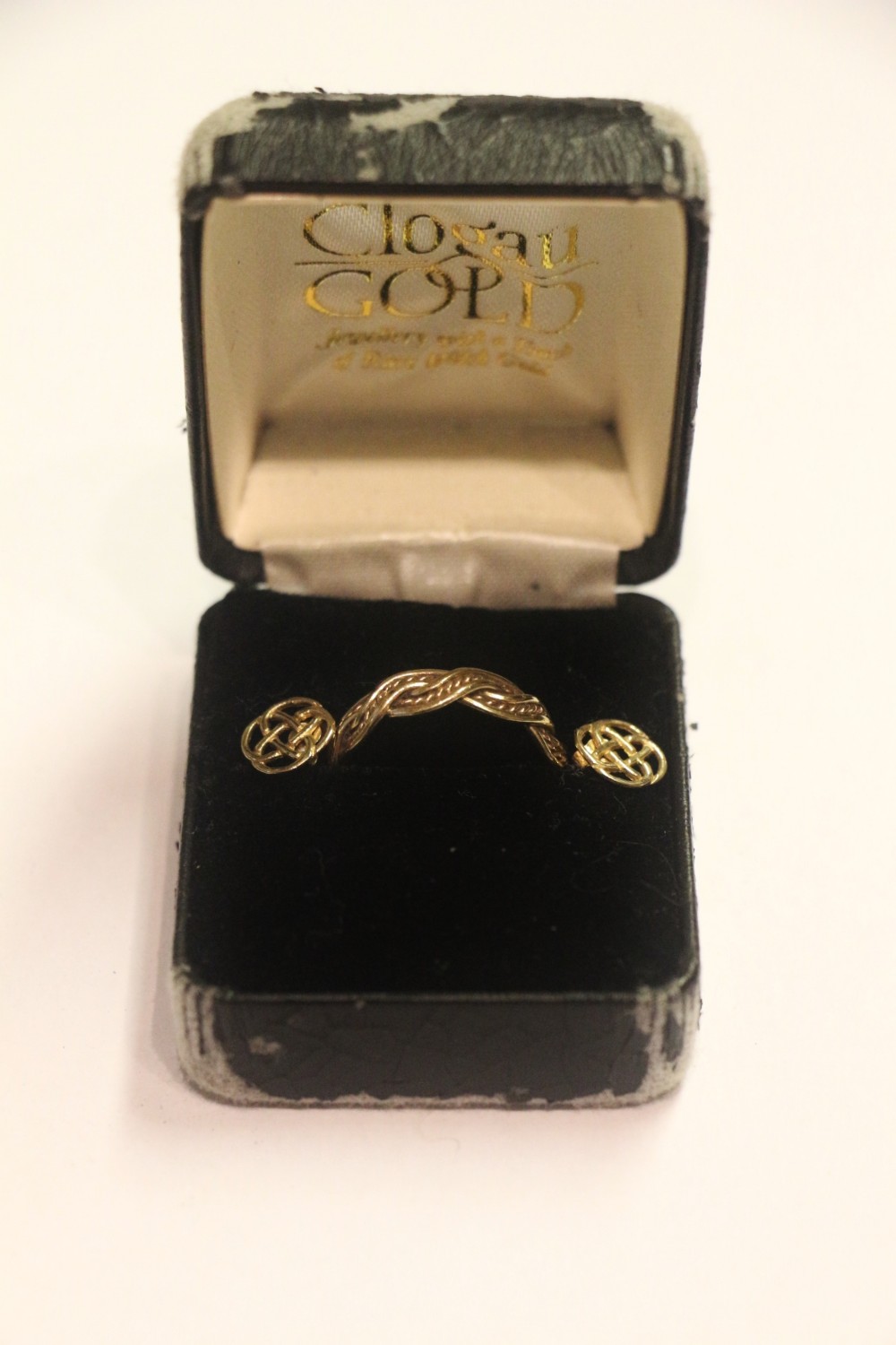 9 carat welsh gold celtic ring and earings