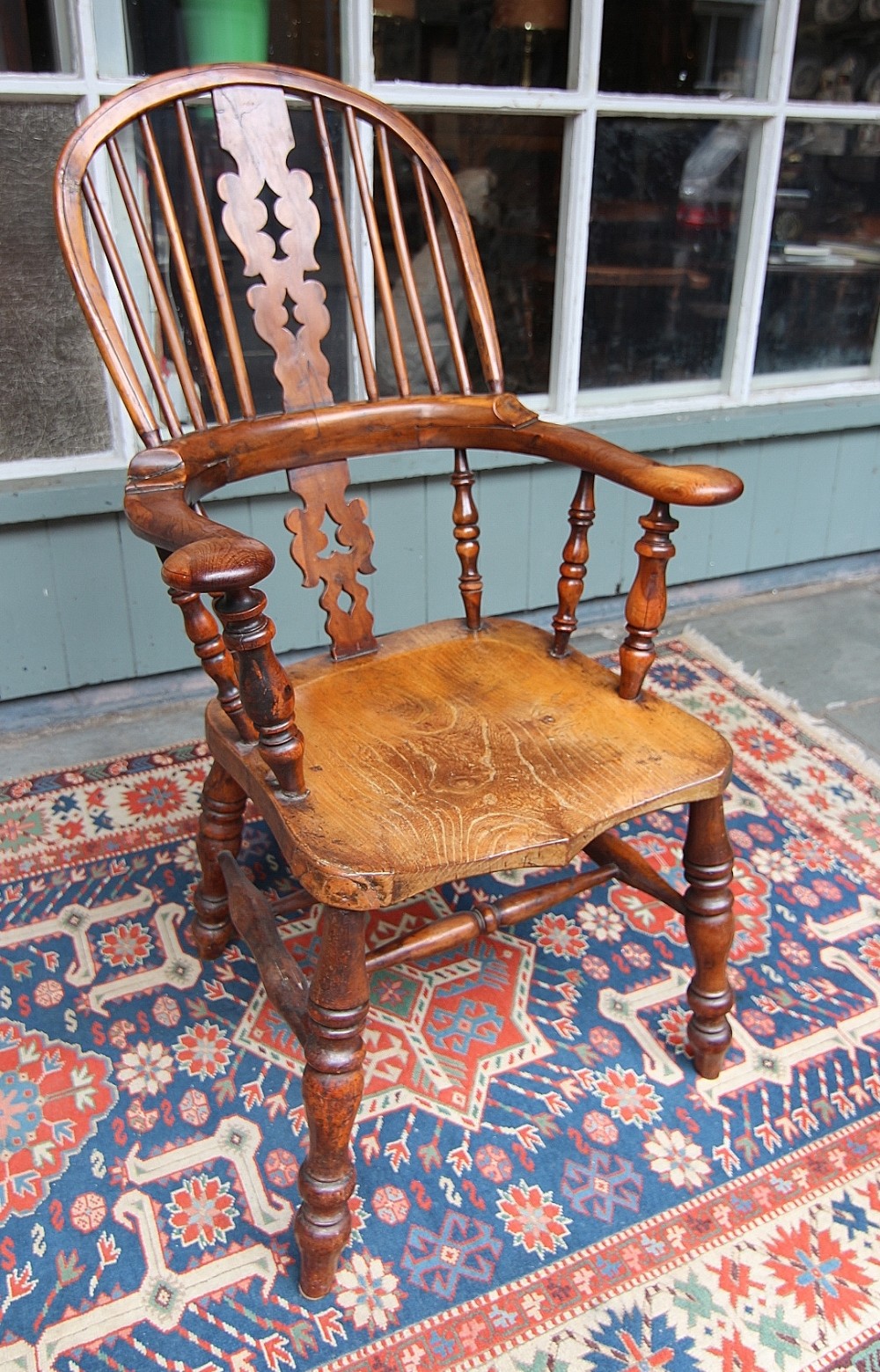 19th century yew and elm broad arm windsor