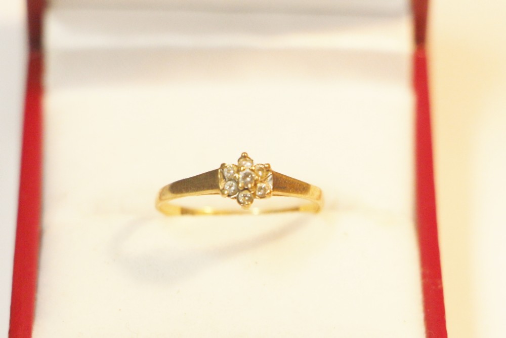 9ct gold diamond ring