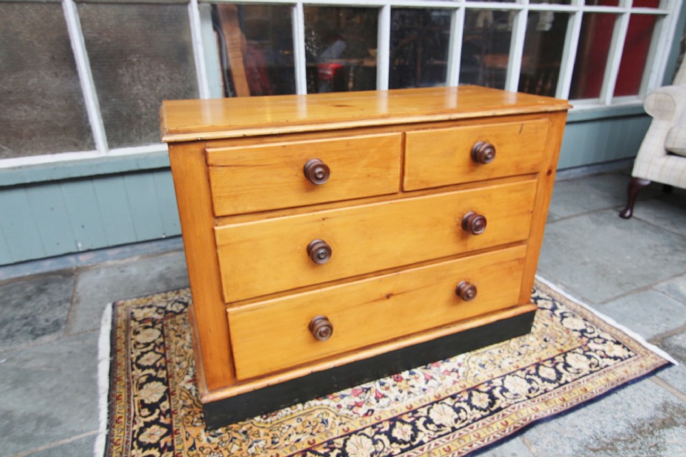 19th century pine 4 drawer chest of drawers