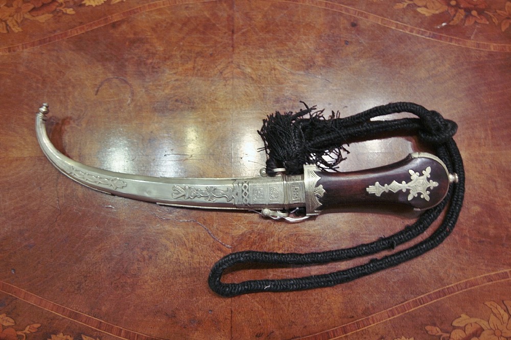 traditional berber koummya jambya sheathed dagger